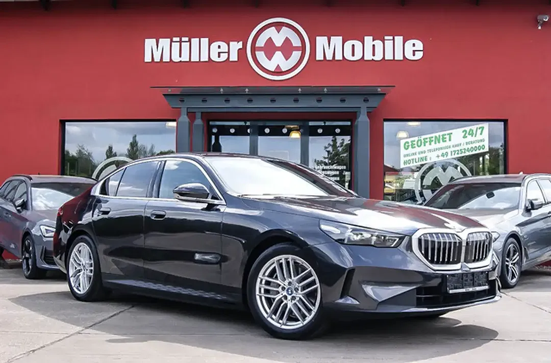 BMW i5 eDrive - foto 1