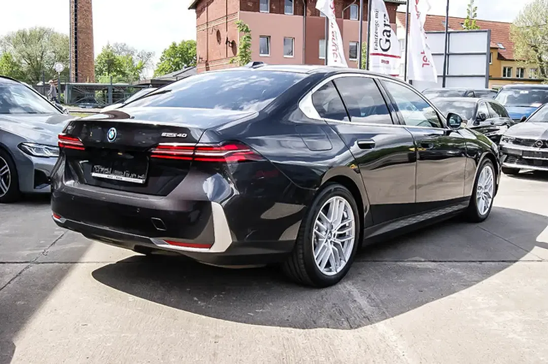 BMW i5 eDrive - foto 2