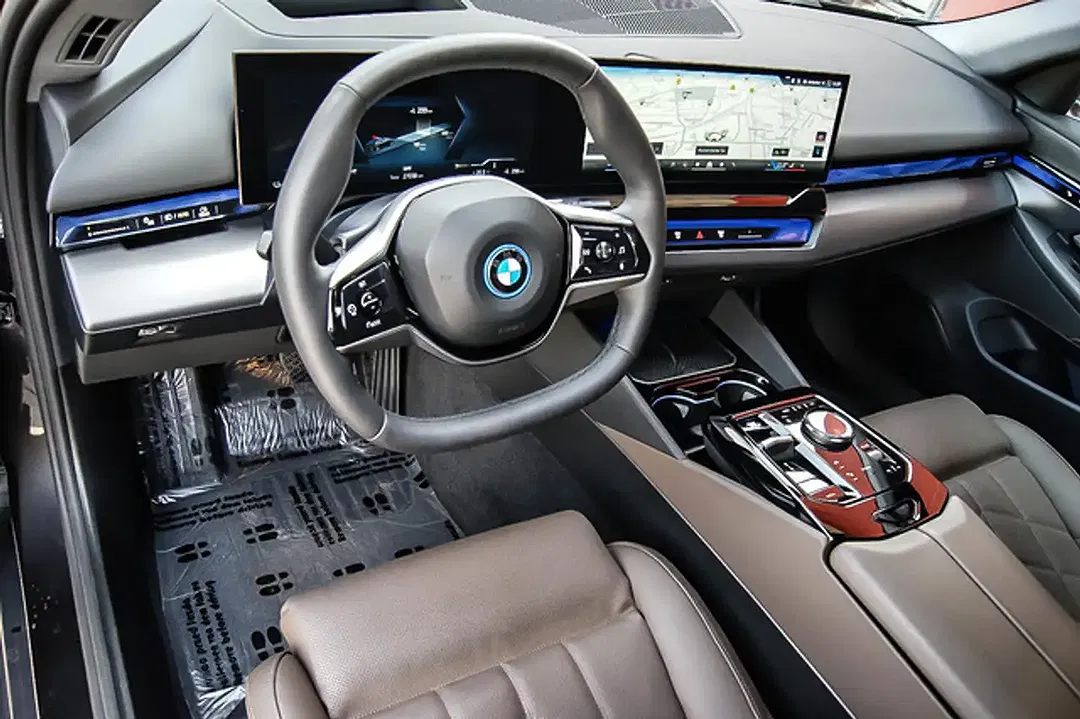 BMW i5 eDrive - Thumbnail 5