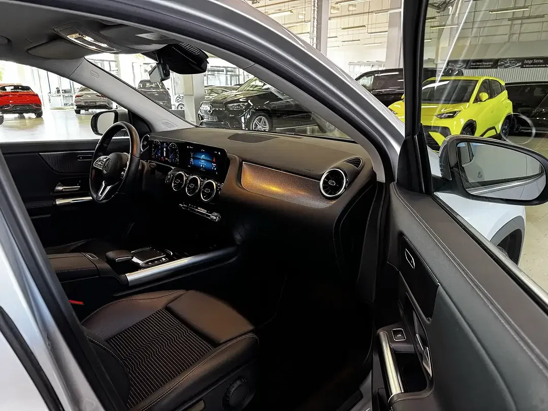 Mercedes-Benz GLA 200 MBUX Progressive - Thumbnail 16