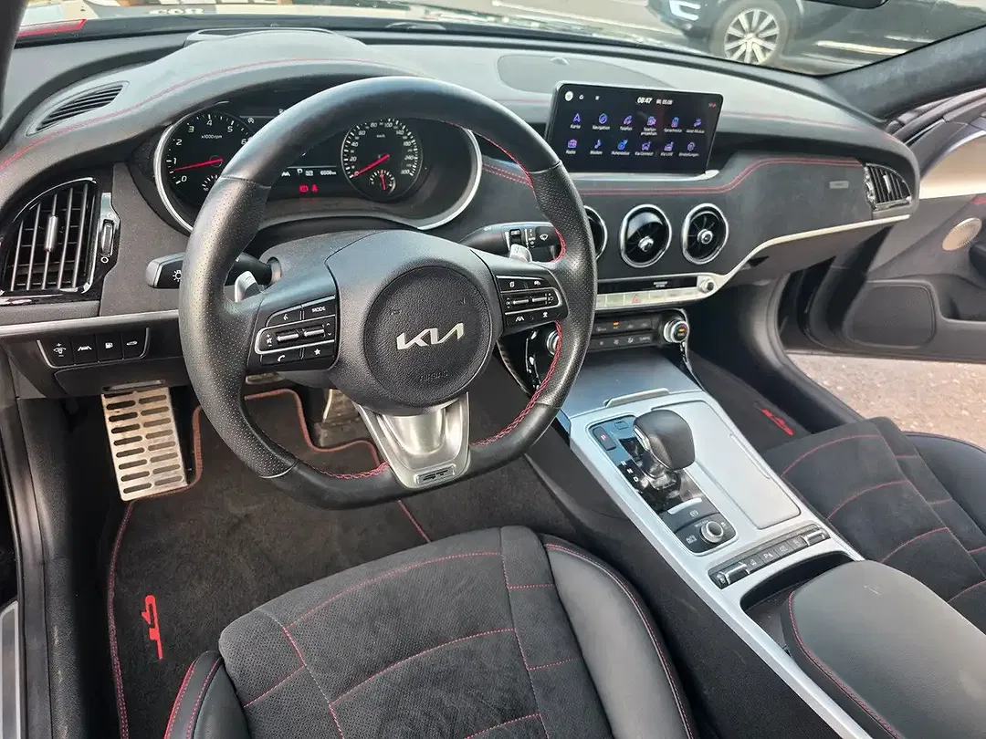 Kia Stinger 3.3 V6 GT - Thumbnail 13