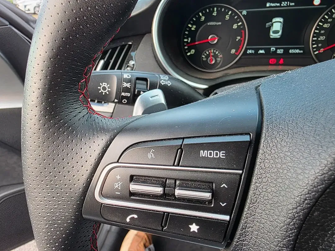 Kia Stinger 3.3 V6 GT - foto 15