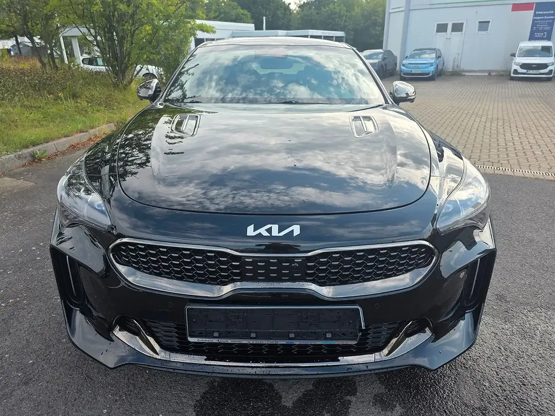 Kia Stinger 3.3 V6 GT - foto 2