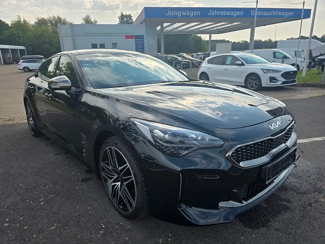 Kia Stinger 3.3 V6 GT - Thumbnail 3