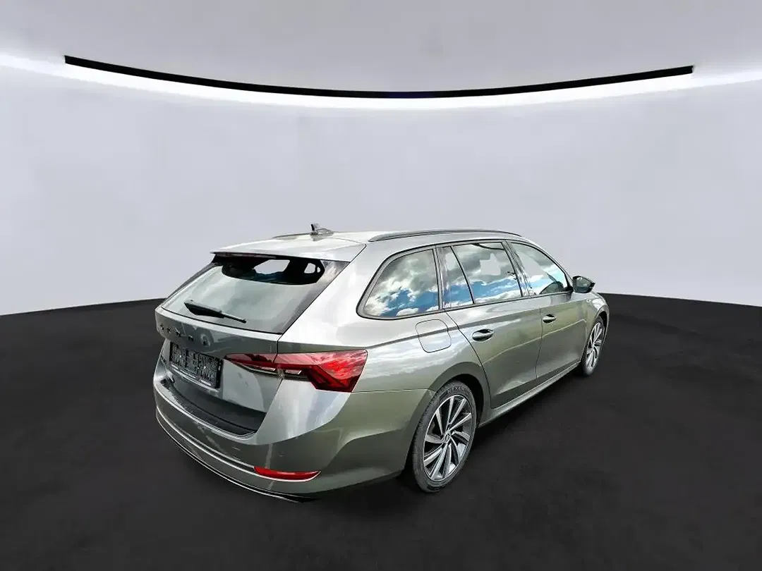 Skoda Octavia 2.0 TDI DSG Combi Sportline - Thumbnail 3