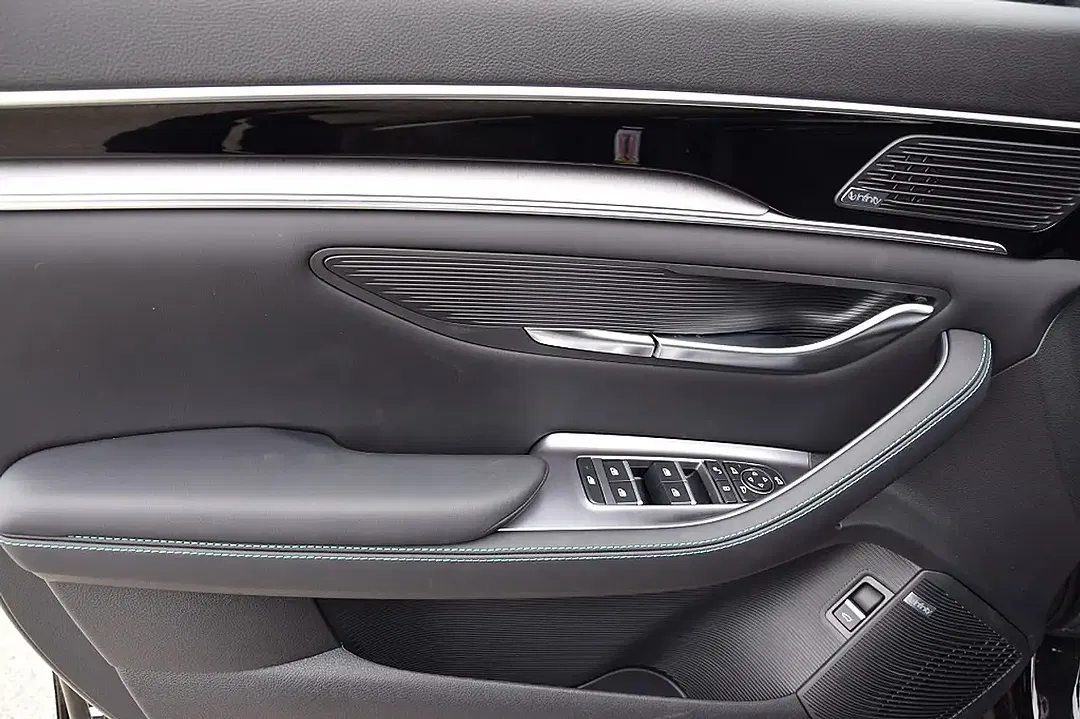 BYD Seal U 87 kWh Design - Thumbnail 8