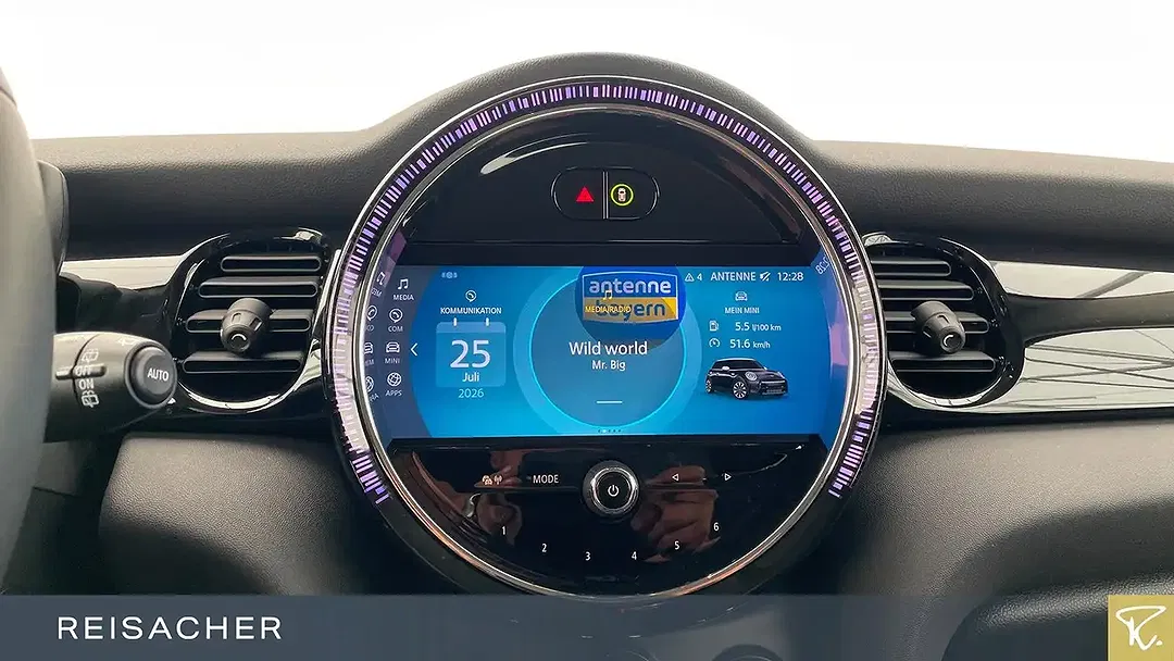 MINI Cooper Essential Trim - Thumbnail 12