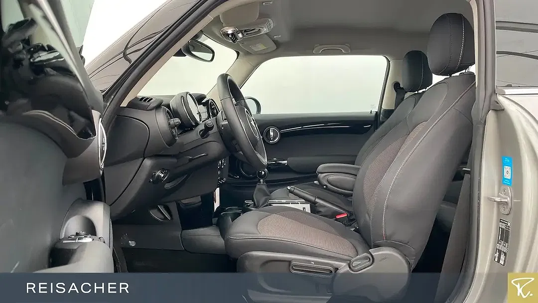 MINI Cooper Essential Trim - Thumbnail 4