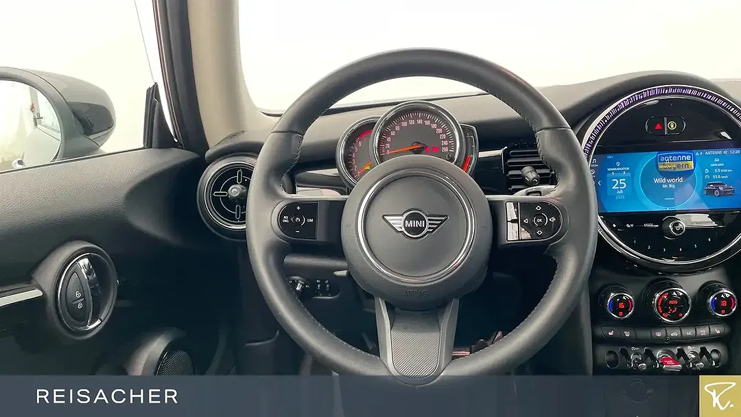 MINI Cooper Essential Trim - Thumbnail 5