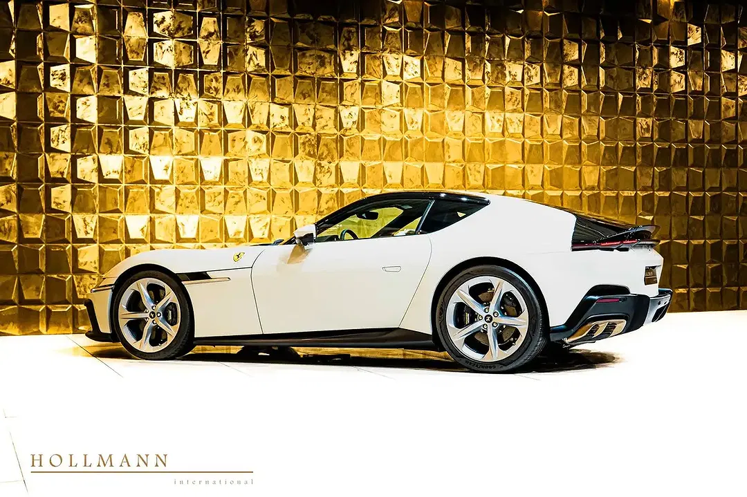 Ferrari 12 Cilindri - Thumbnail 4