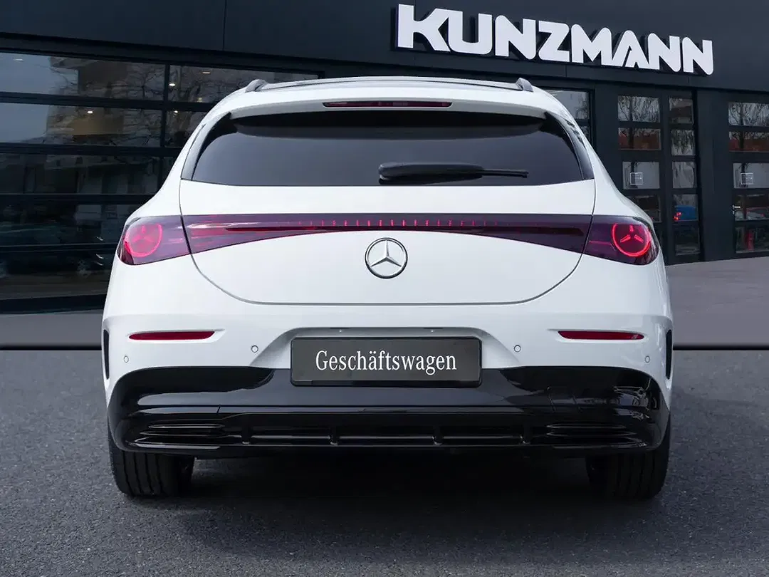 Mercedes-Benz CLA 200 AMG Night - Thumbnail 4