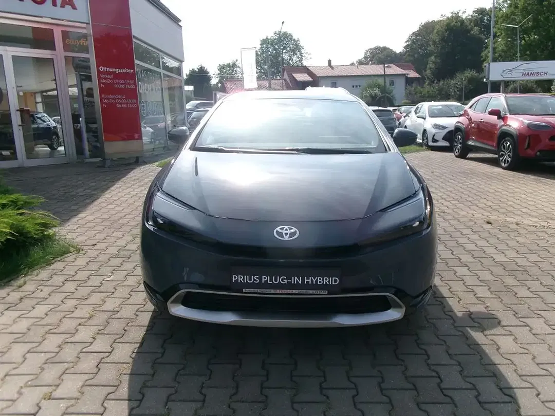 Toyota Prius PHEV Executive - foto 2