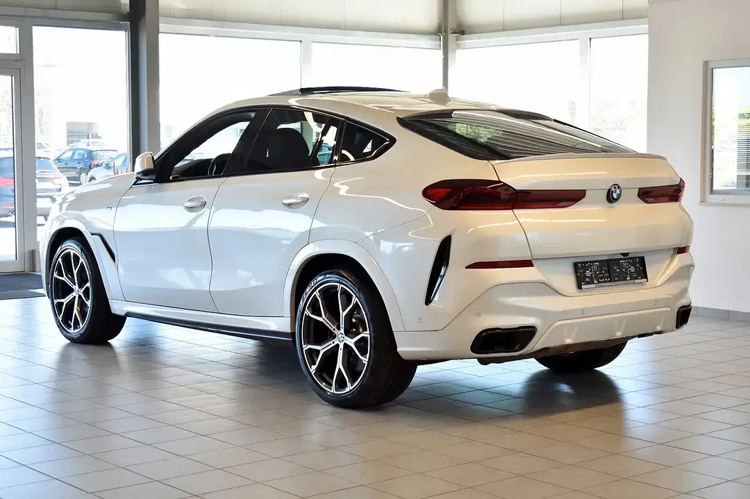 BMW X6 M - Thumbnail 3