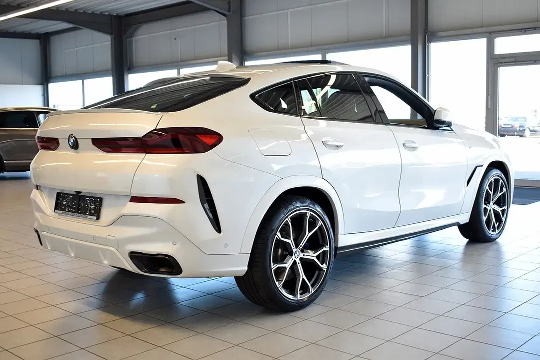 BMW X6 M - Thumbnail 4