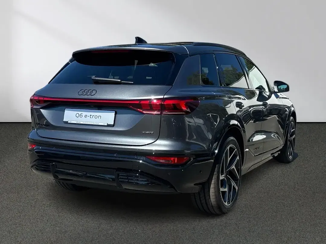 Audi Q6 e-tron quattro Matrix LED S line - Thumbnail 2