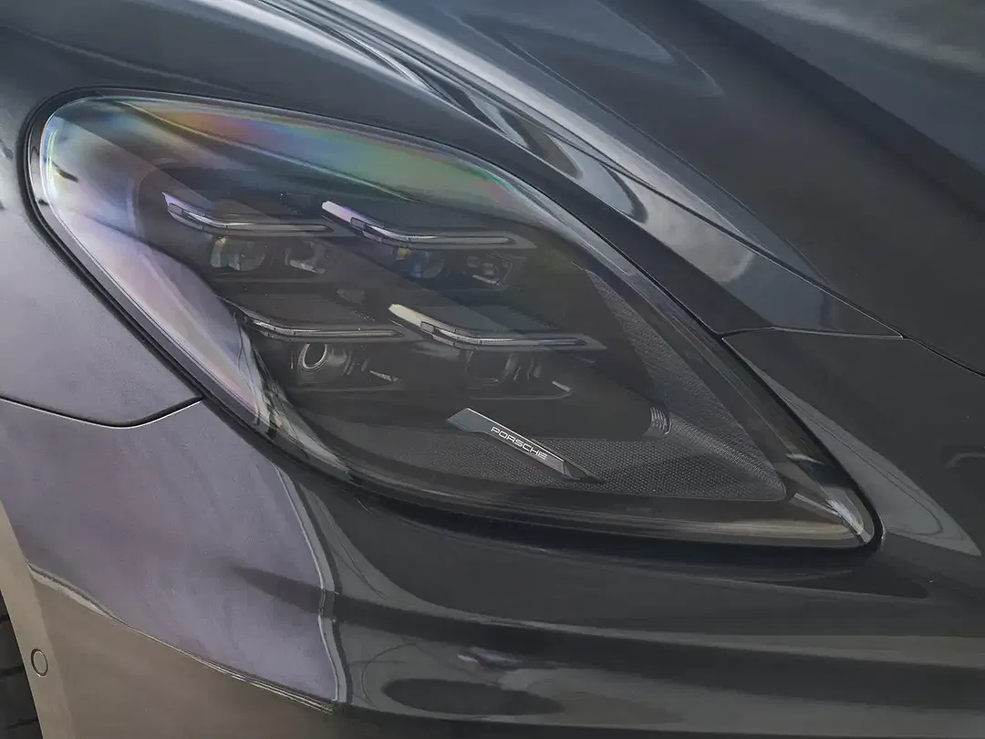 Porsche Panamera E-Hybrid 4 - Thumbnail 12