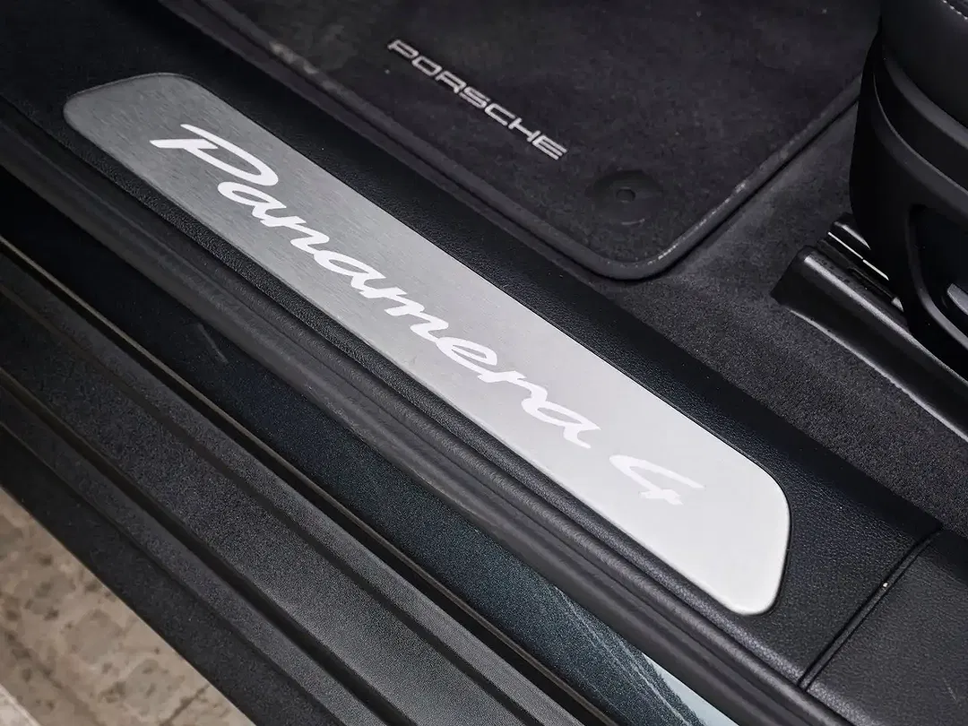 Porsche Panamera E-Hybrid 4 - Thumbnail 13