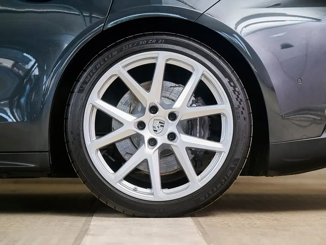 Porsche Panamera E-Hybrid 4 - Thumbnail 9