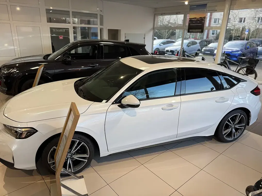 Honda Civic 2.0 Hybrid Advance - foto 1