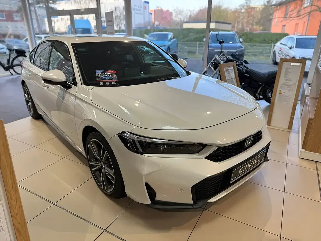 Honda Civic 2.0 Hybrid Advance - Thumbnail 4