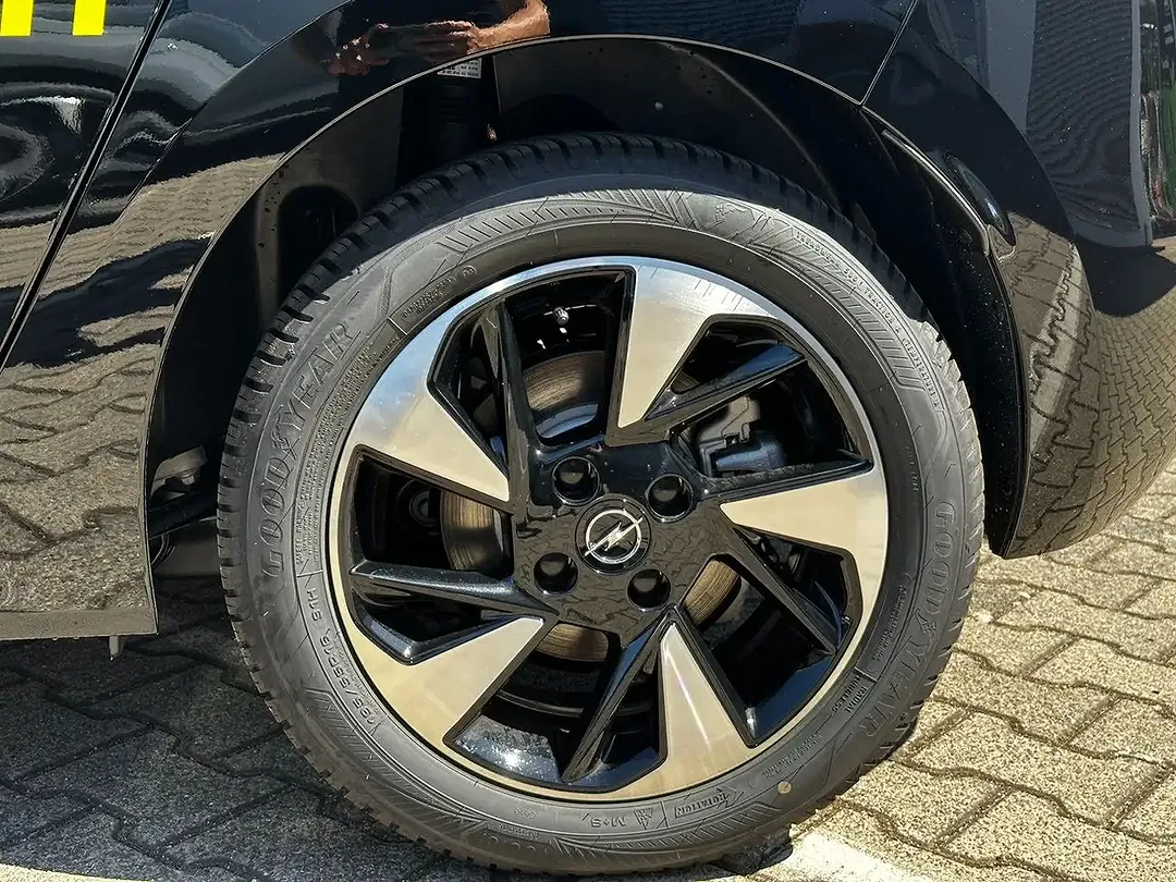 Opel Corsa Edition - Thumbnail 9