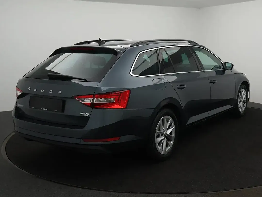 Skoda Superb 1.5 TSI ACT - Thumbnail 9