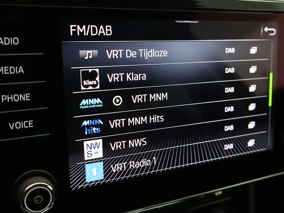 Skoda Superb 1.5 TSI ACT - Thumbnail 3