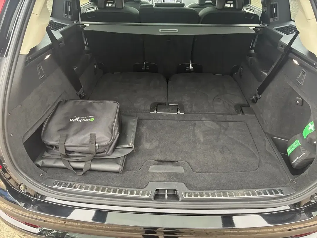 Volvo XC90 T8 - Thumbnail 9