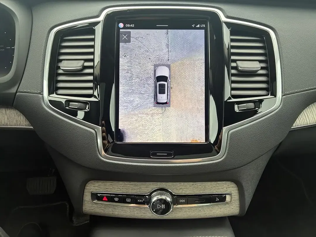 Volvo XC90 T8 - foto 14