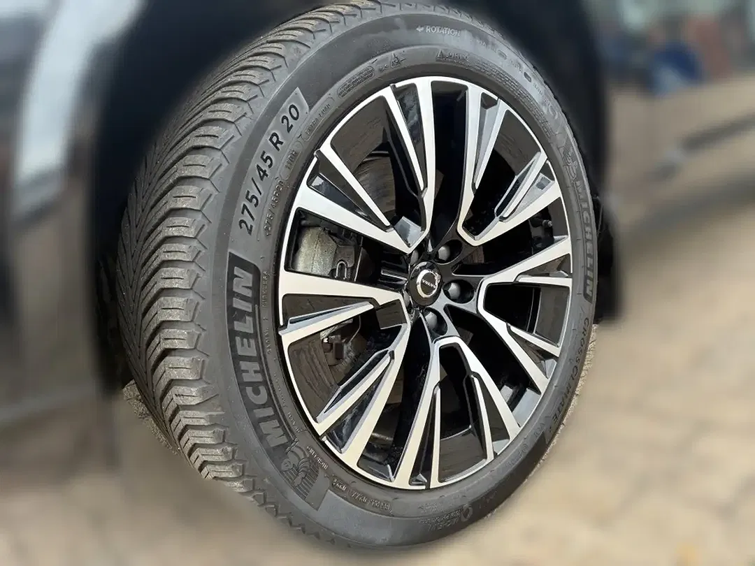 Volvo XC90 T8 - Thumbnail 3