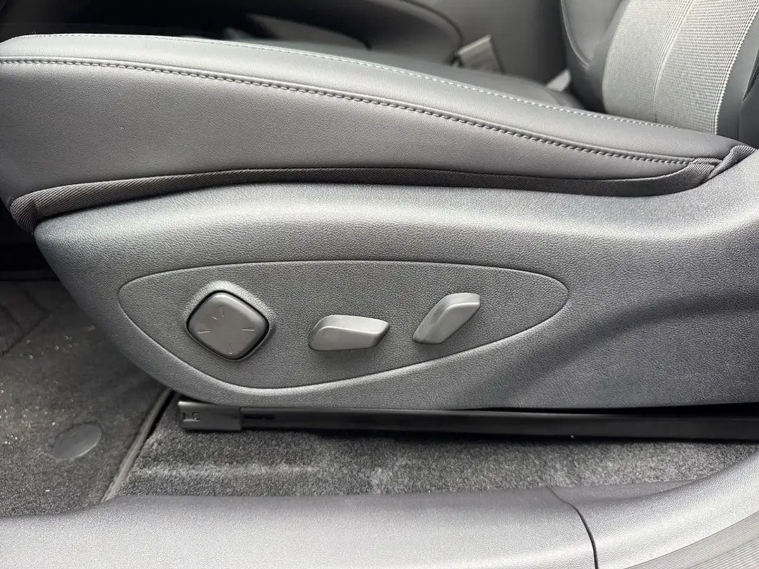 BYD Dolphin 1.5 DM-i PHEV Comfort - Thumbnail 16