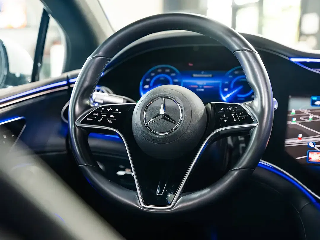 Mercedes-Benz EQS 450 AMG Line - Thumbnail 11