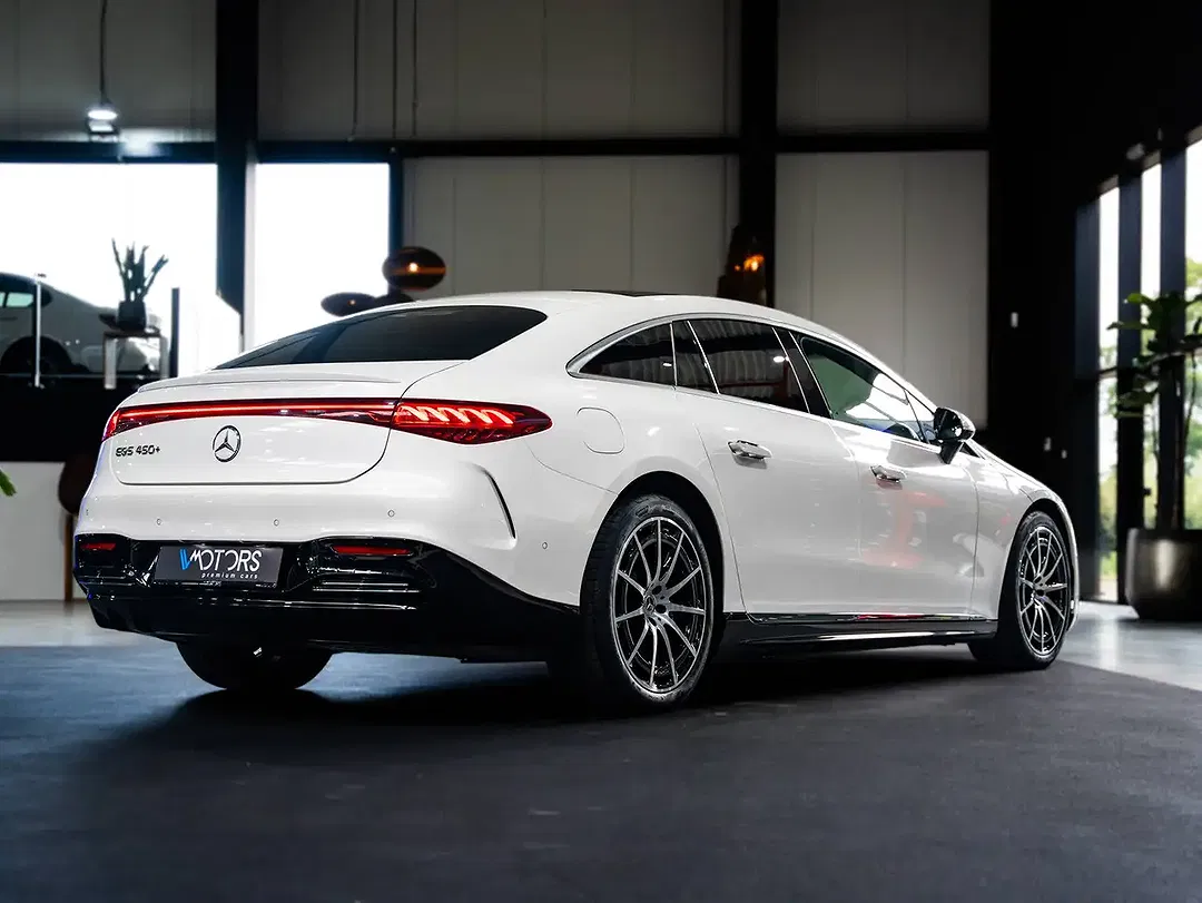 Mercedes-Benz EQS 450 AMG Line - Thumbnail 4