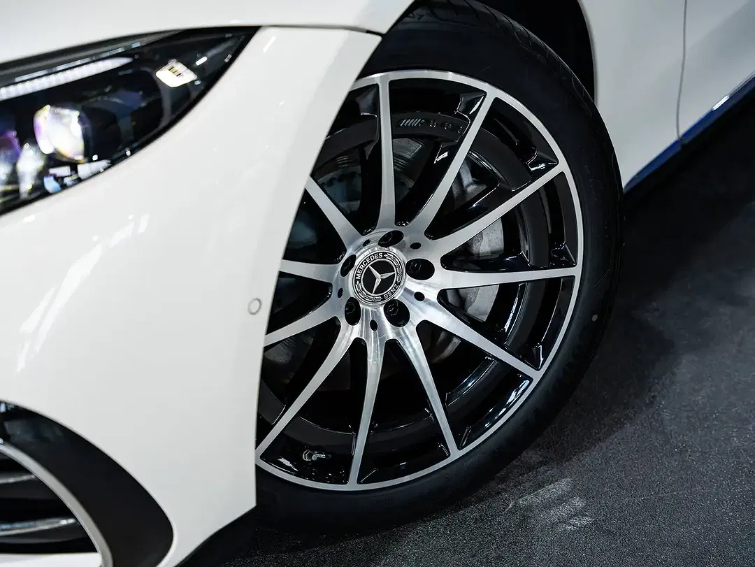 Mercedes-Benz EQS 450 AMG Line - Thumbnail 7