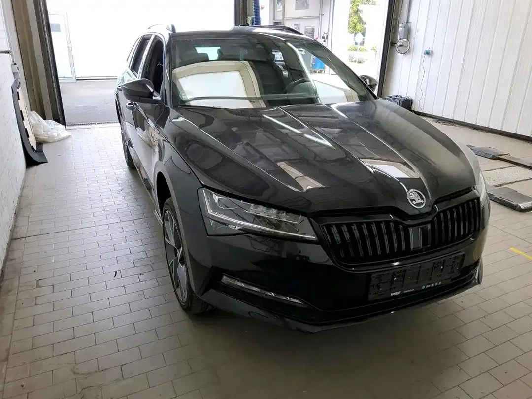 Skoda Superb 2.0 TSI 4x4 Combi Sportline - Thumbnail 3
