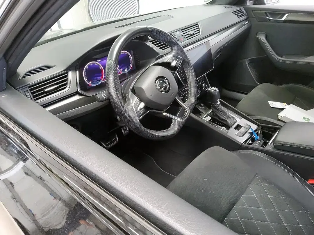 Skoda Superb 2.0 TSI 4x4 Combi Sportline - Thumbnail 5