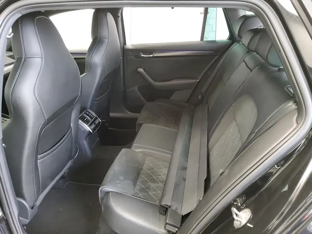 Skoda Superb 2.0 TSI 4x4 Combi Sportline - Thumbnail 7