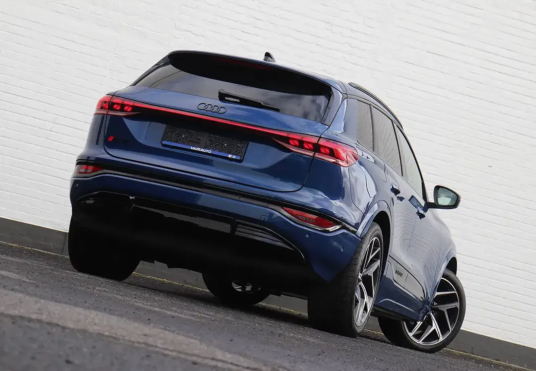 Audi SQ6 e-tron Edition One - Thumbnail 13