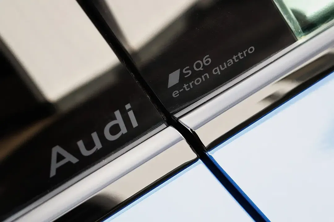 Audi SQ6 e-tron Edition One - Thumbnail 8