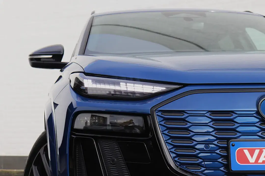 Audi SQ6 e-tron Edition One - Thumbnail 9