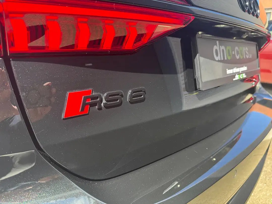 Audi RS6 4.0 V8 TFSI quattro performance RS Avant - Thumbnail 10
