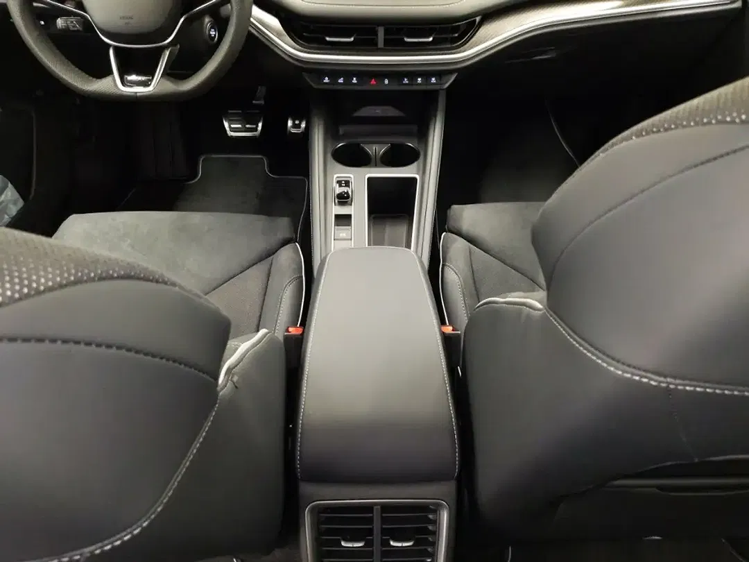 Skoda Enyaq 85 Sportline - Thumbnail 10