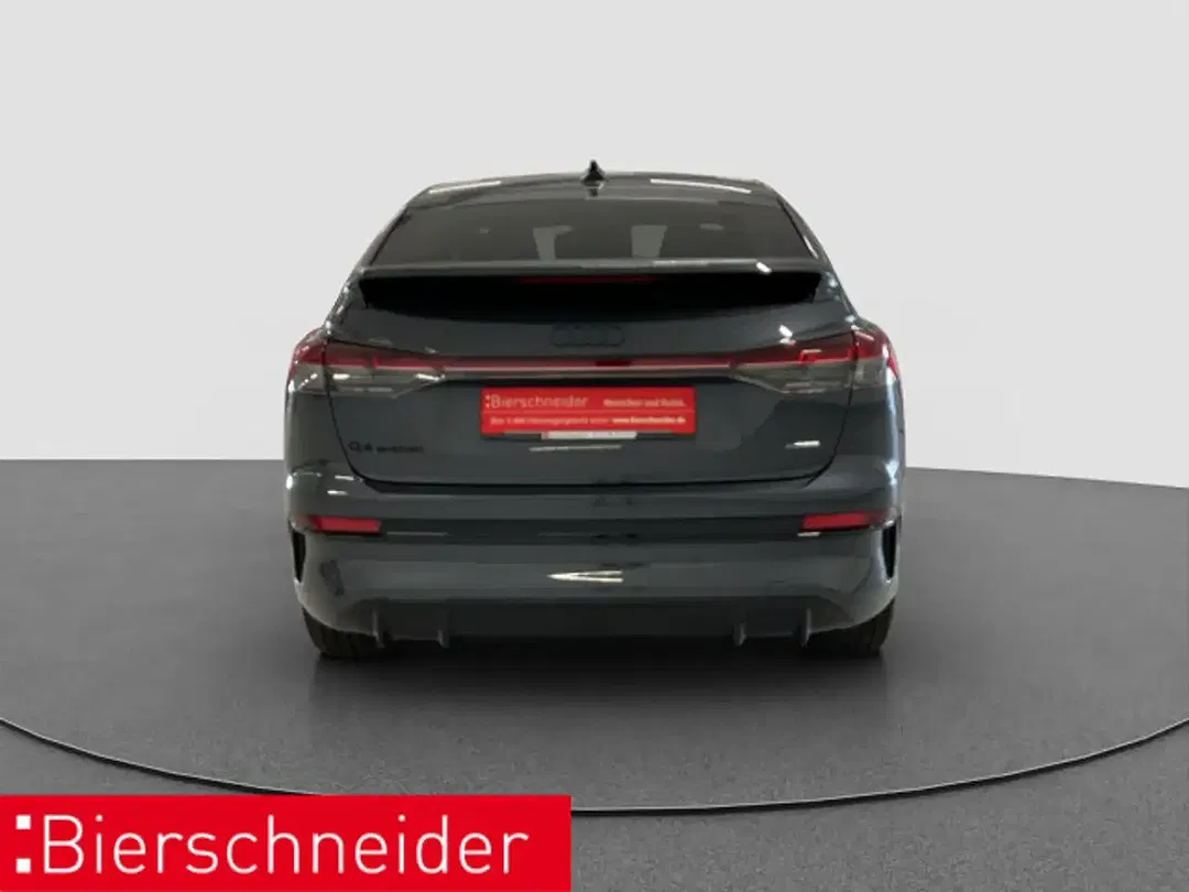 Audi Q4 e-tron quattro performance S line - Thumbnail 3