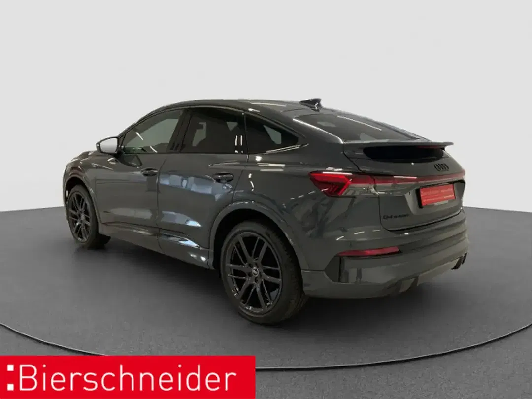 Audi Q4 e-tron quattro performance S line - Thumbnail 4