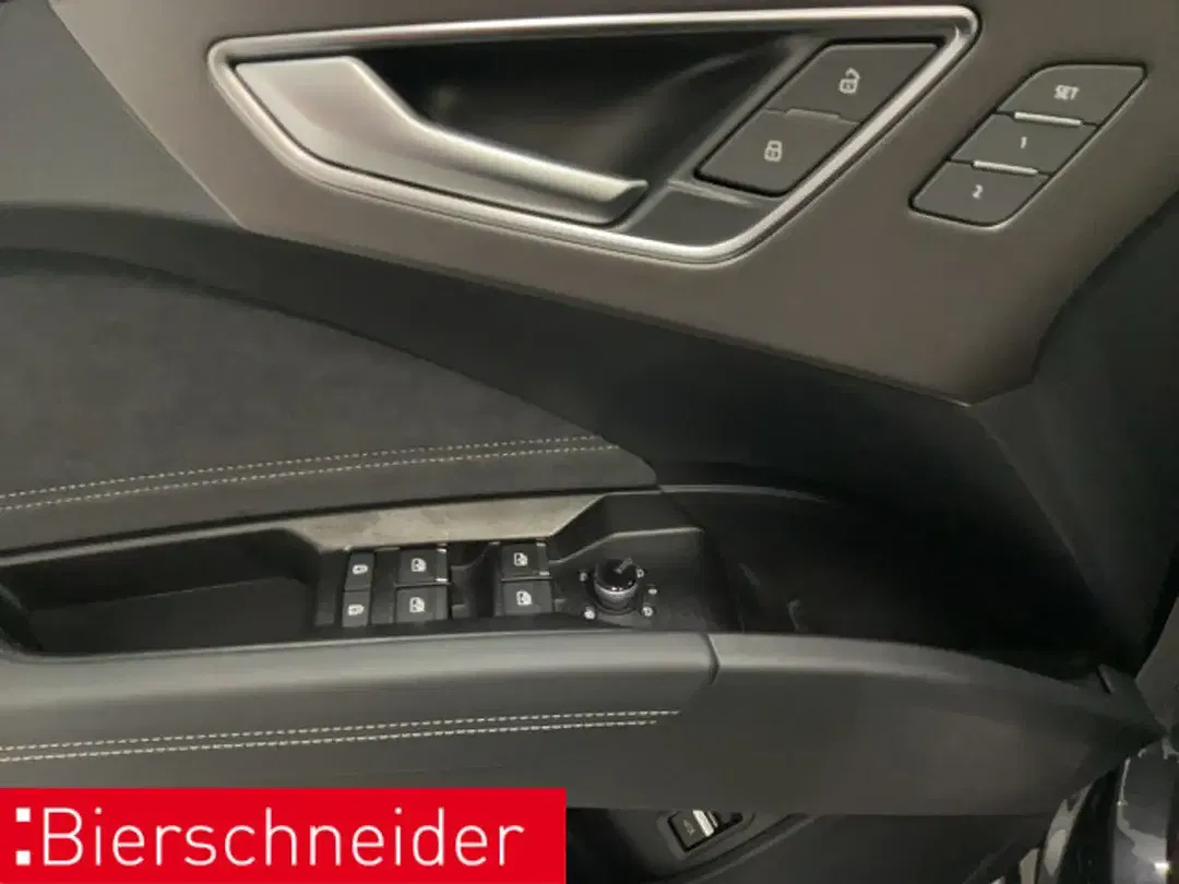 Audi Q4 e-tron quattro performance S line - Thumbnail 7
