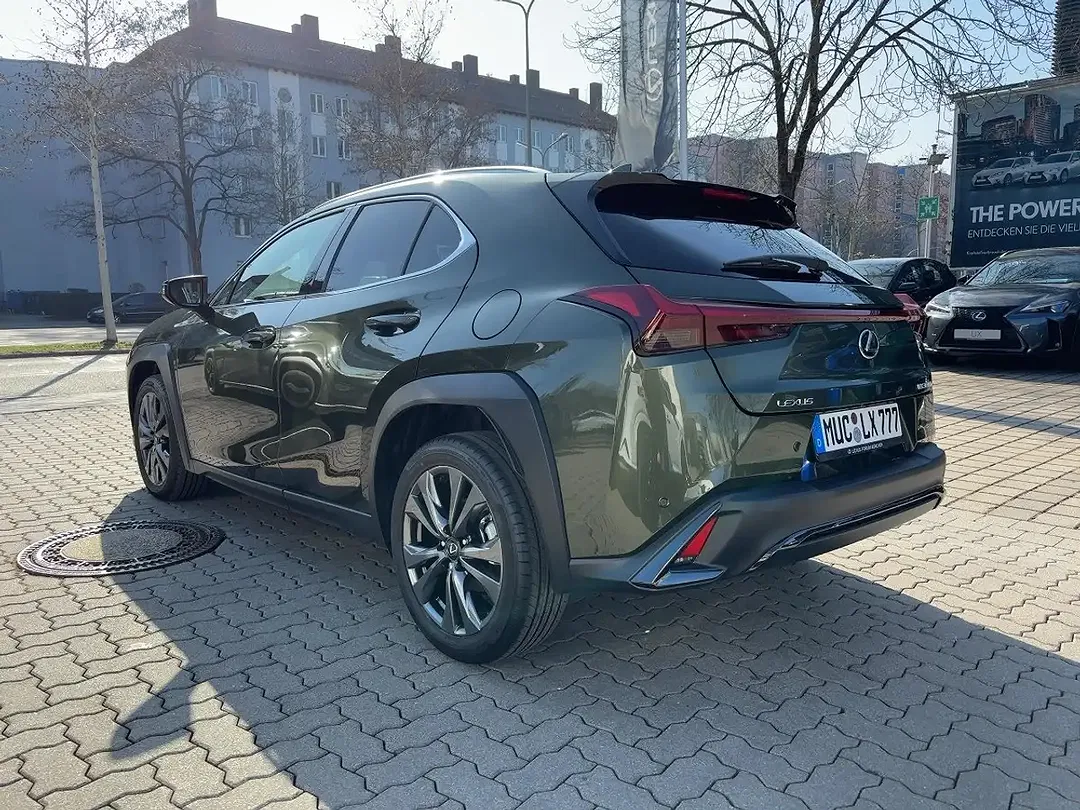 Lexus UX 300h F SPORT Design - Thumbnail 3