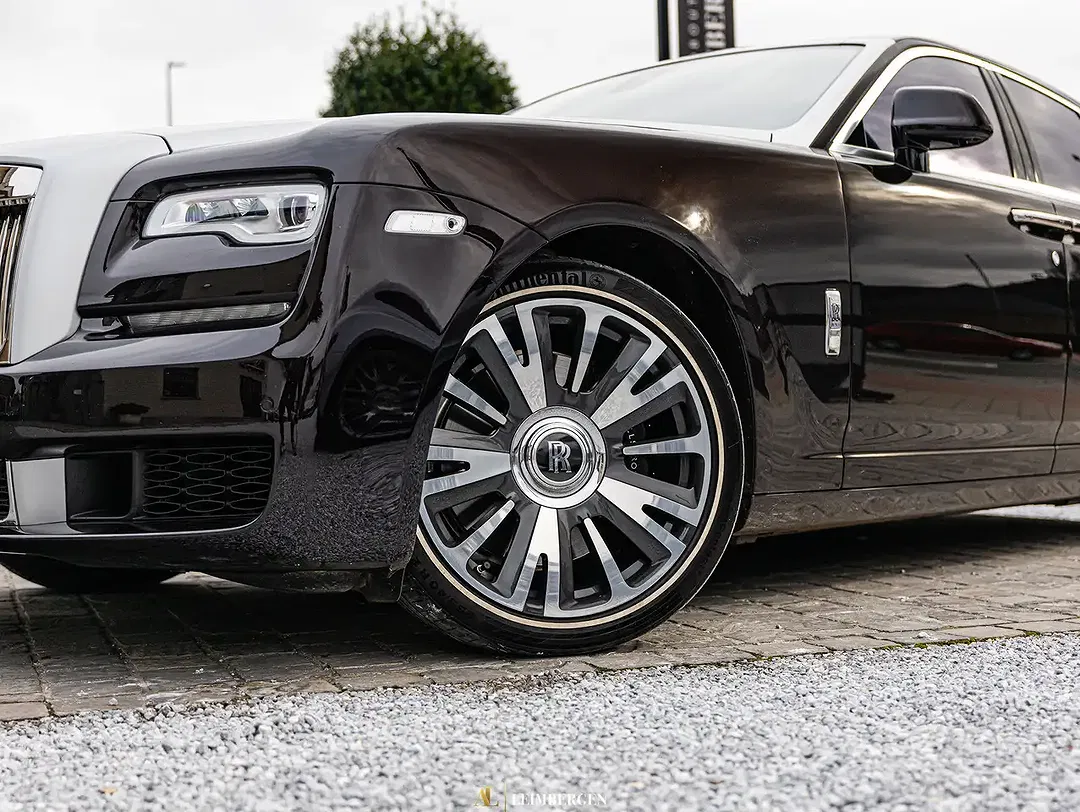 Rolls-Royce Ghost V12 - Thumbnail 3