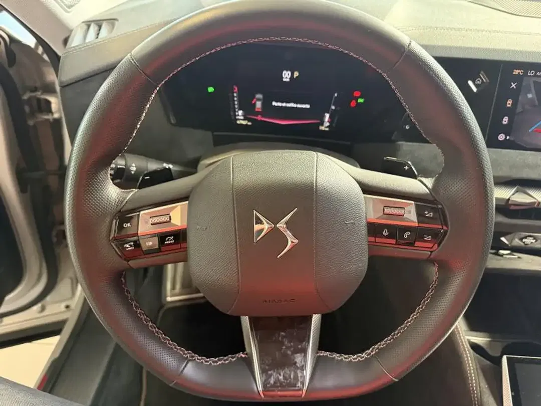 DS Automobiles DS 4 - Thumbnail 12