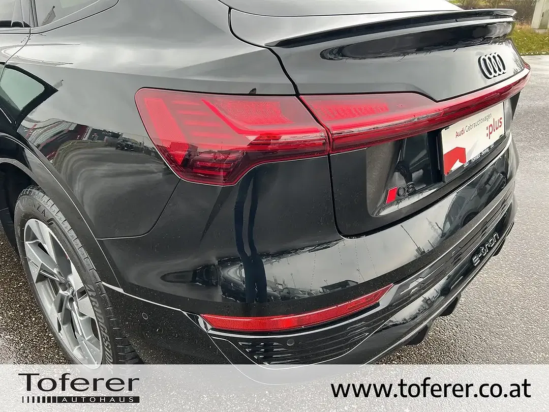 Audi Q8 55 e-tron quattro S line - Thumbnail 8