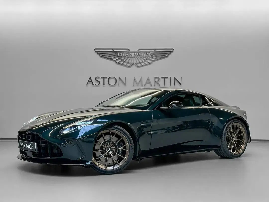 Aston Martin Vantage Coupe - Thumbnail 3